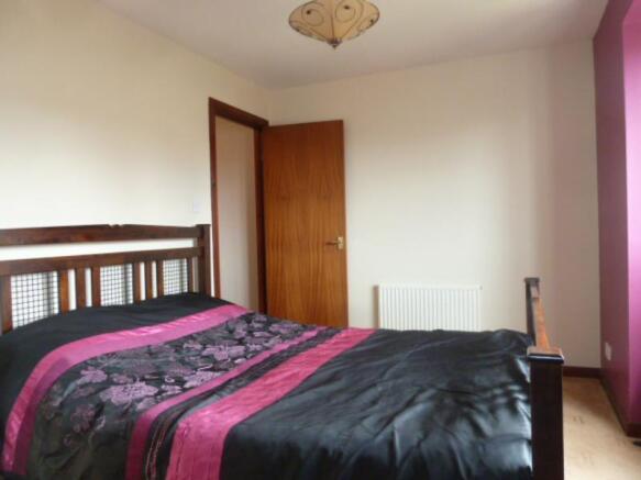 25 St Michaels Crescent − Bedroom 1