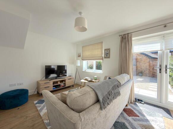 Living Room (2)