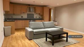 Flat 2/2, 72, Lancefield Quay, Glasgow G3 8JF