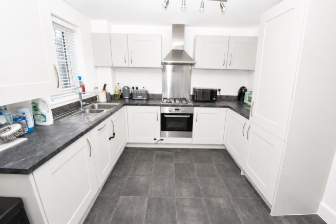 3 bed Semi-Detached for sale Image 12