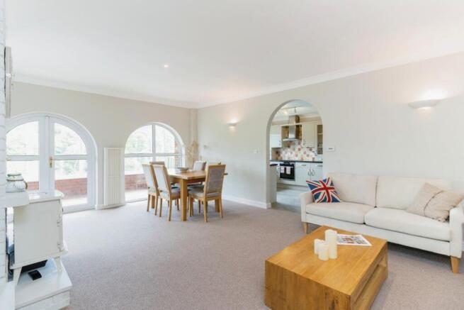 living dining area.jpg