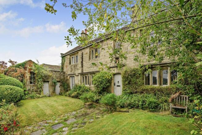 4 bed Detached for sale Image 11