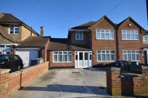 8, Manning Gardens, Harrow HA3 0PF