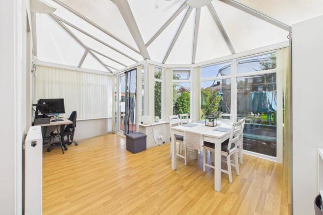 3 bed Semi-Detached for sale Image 9