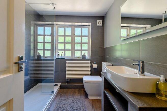Cottage Shower Room