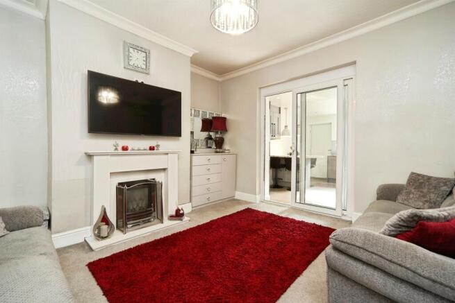 3 bed Terraced for sale Image 4