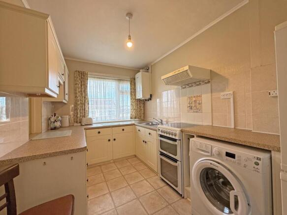 Cardigan Road 20 - Kitchen Front.jpg