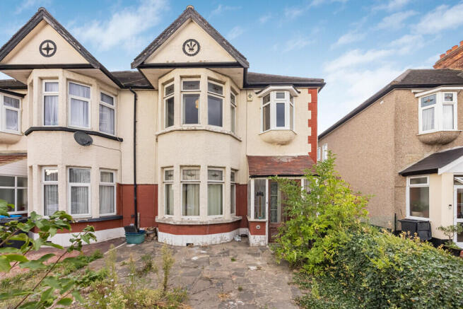 84 Woodford Ave -...