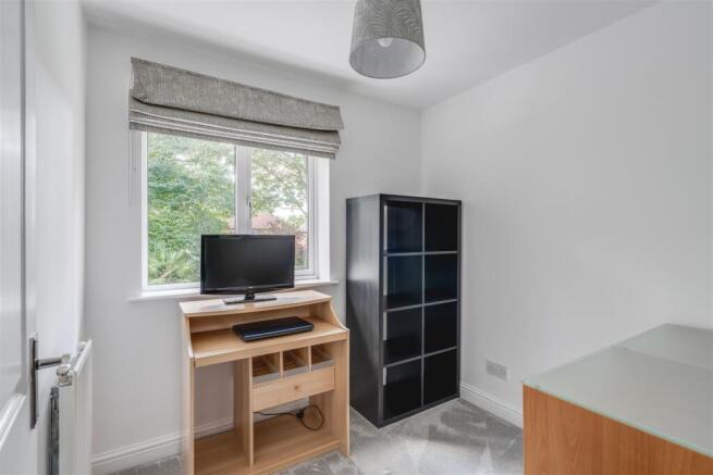 4 bed Detached for sale Image 8