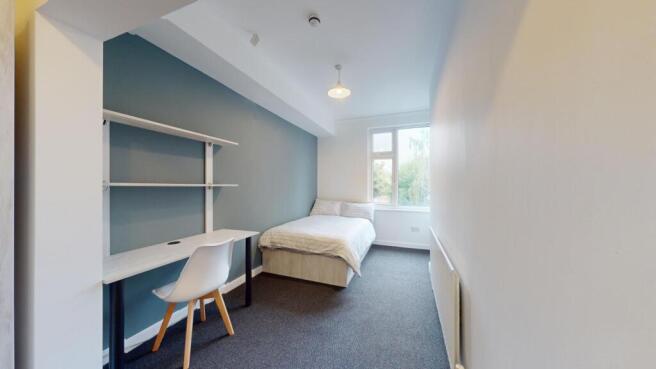 5 bed House to rent Image 9