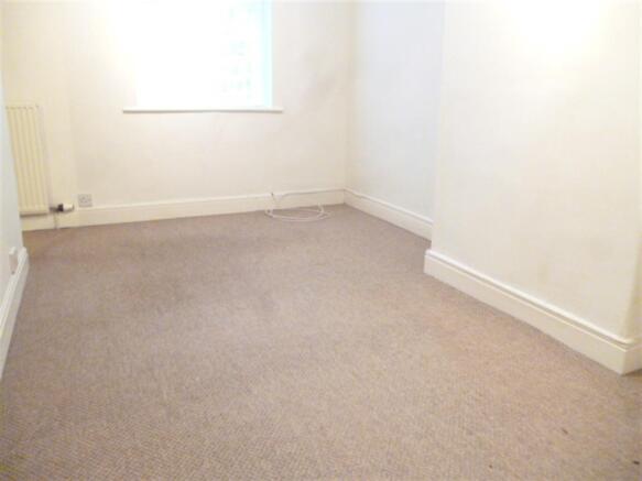 2 bed Terraced to rent Image 9