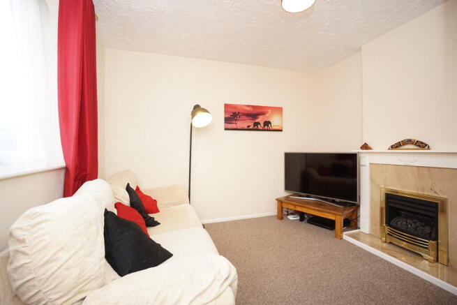 3 bed Terraced to rent Image 5