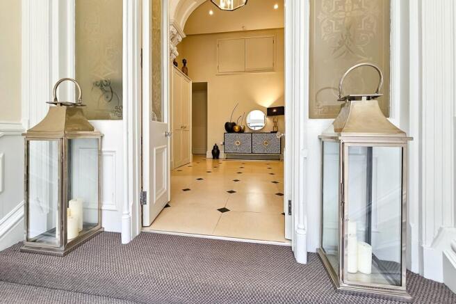 2 bed Apartment for sale Image 12