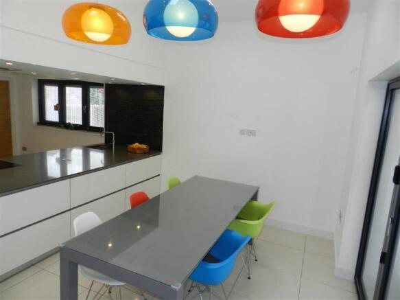 Dining kitchen