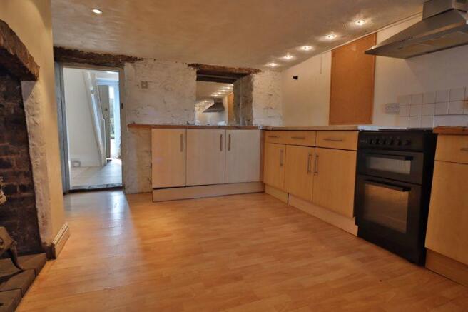 Kitchen/Dining...