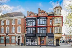 Flat 2, 20 New Sarum House, Minster Street, Salisbury SP1 1AJ