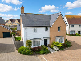 2, Arthur Court, Rochford SS4 1XU