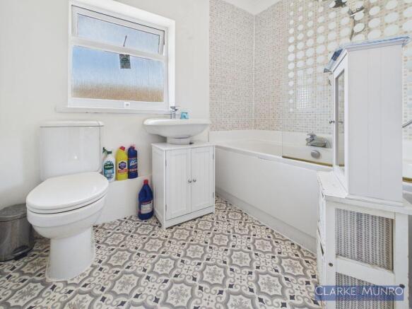 3 bed Terraced for sale Image 10