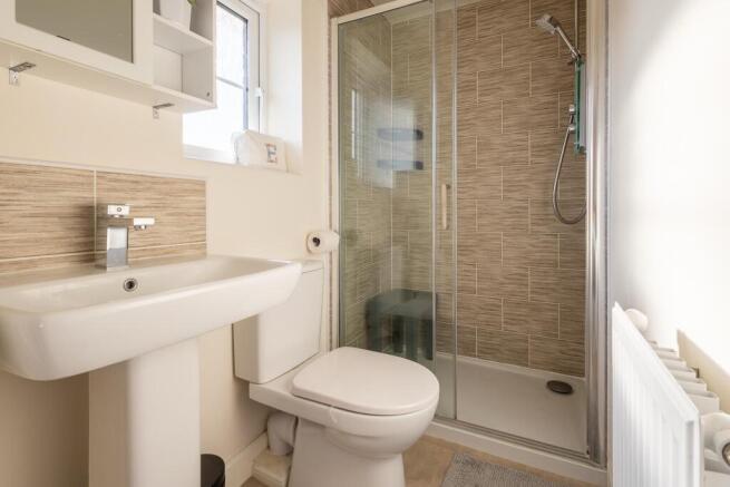 Adams Way En Suite