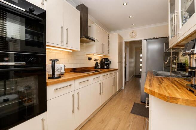Kitchen..jpg