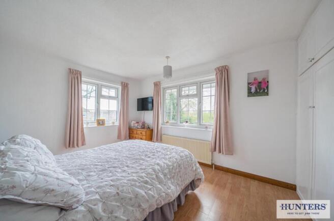 4 bed Detached for sale Image 11
