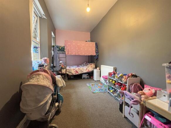 5 bed Terraced for sale Image 12