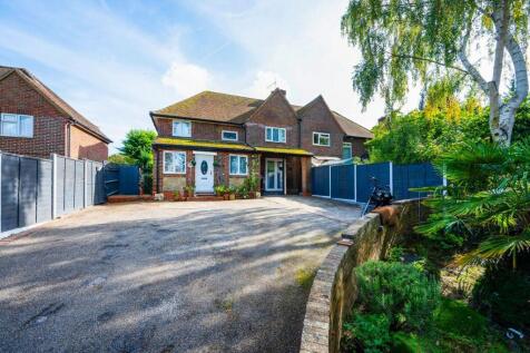 Frog Grove Lane, Wood Street Village, Guildford, GU3