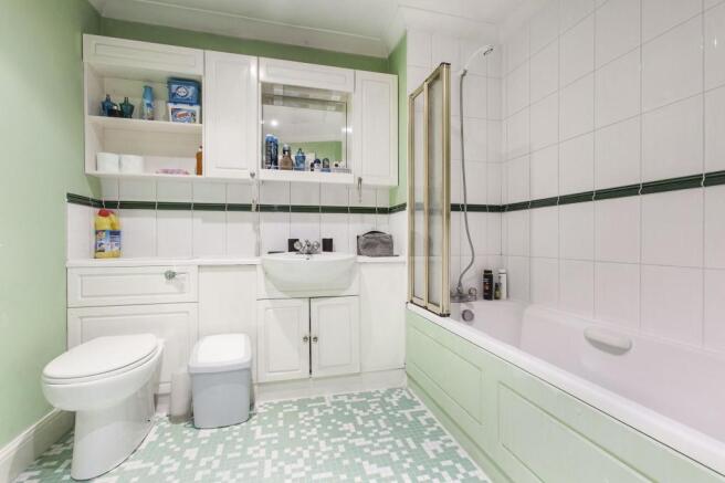 En Suite Bathroom