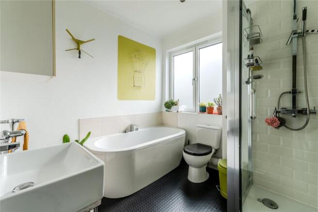 6 bed Semi-Detached for sale Image 10
