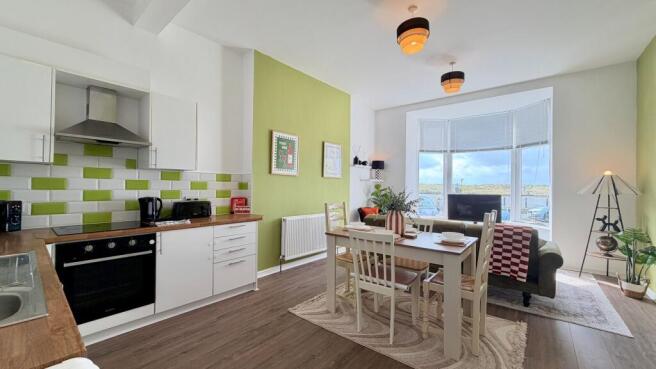 lounge/kitchen/diner