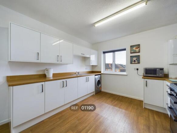2 bed Apartment to rent Image 7