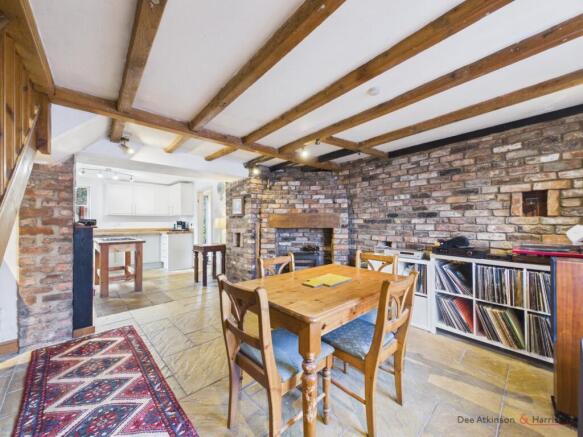 Kitchen/Dining Area
