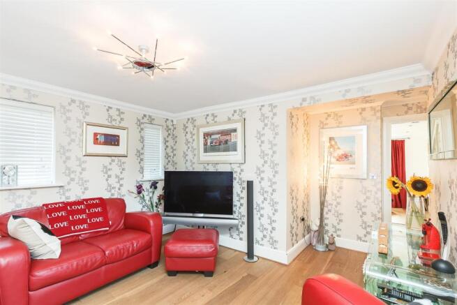 8266035-interior24.j