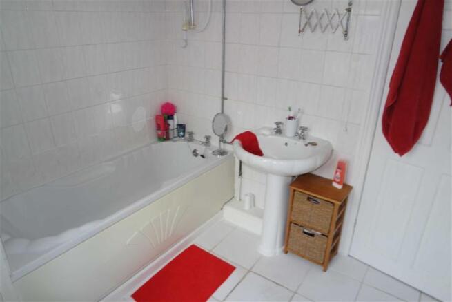Bathroom / WC: