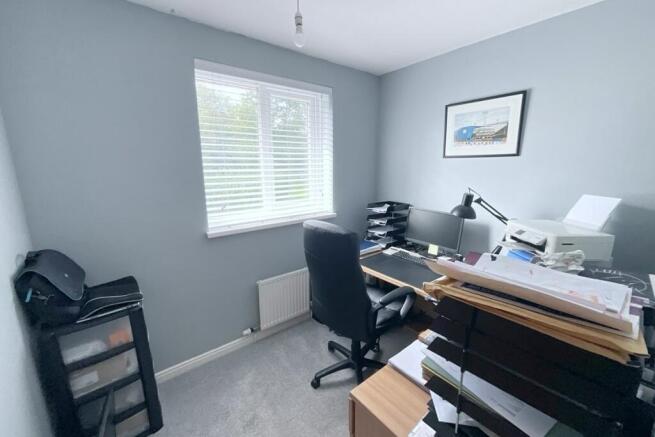 BEDROOM/OFFICE