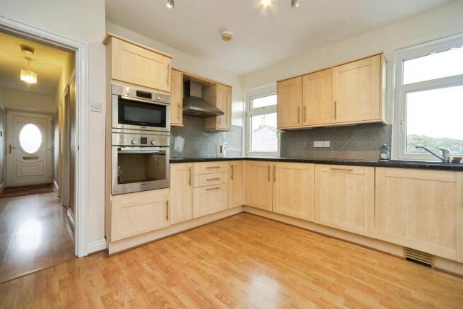 2 bed Semi-Detached for sale Image 9