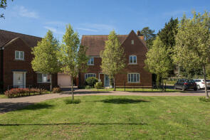 6, Pavilion Gardens, Aylesbury HP22 5FG