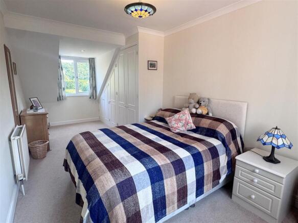 Bed 3.JPG