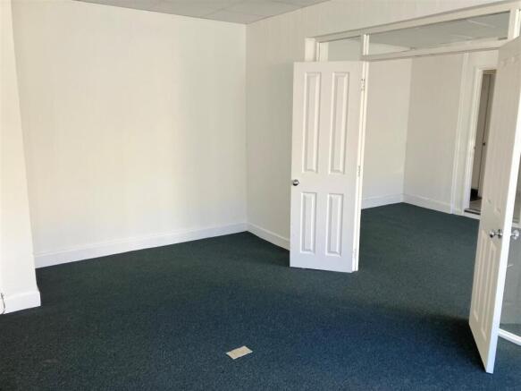 6-7 Hauley Road - Pic 2.jpg