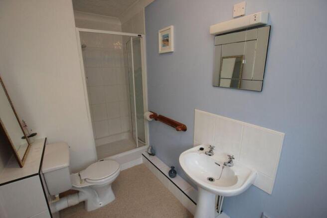EN SUITE BEDROOM 1