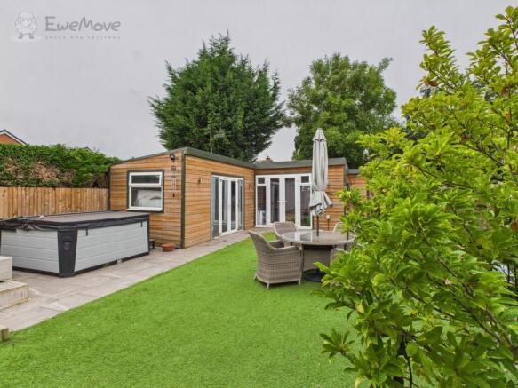 CAM05065G0-PR0013-STILL016