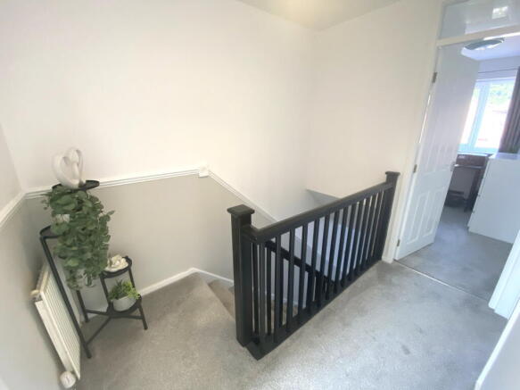 3 bed Semi-Detached for sale Image 9