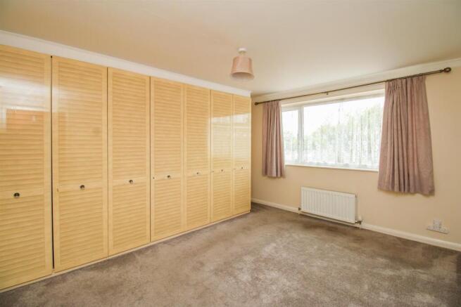 3 bed Semi-Detached Bungalow for sale Image 6