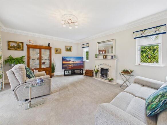 2 bed Detached Bungalow for sale Image 7