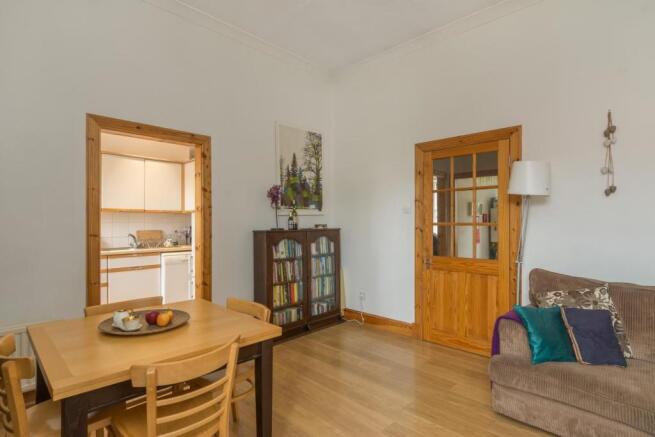 Sitting Room/Dining 