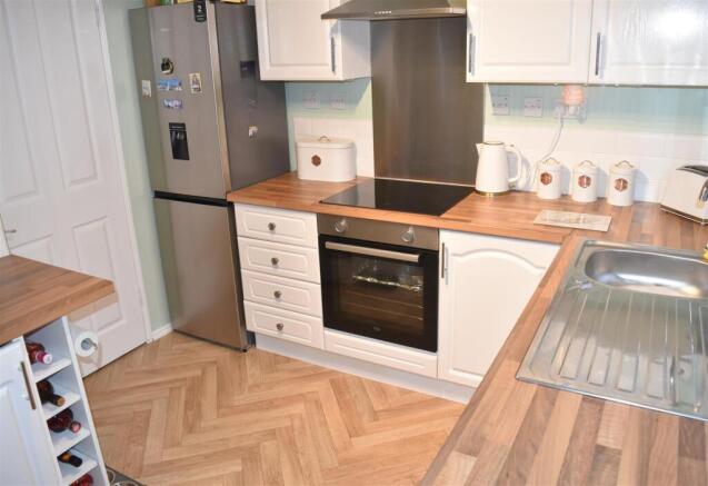 2 bed Park Home for sale Image 5