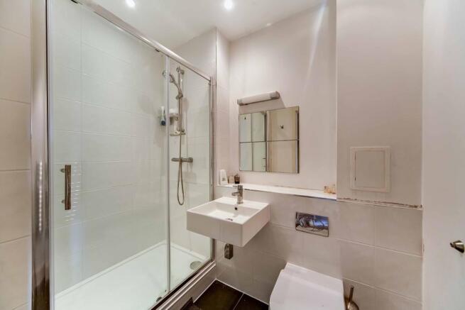 Master en-suite