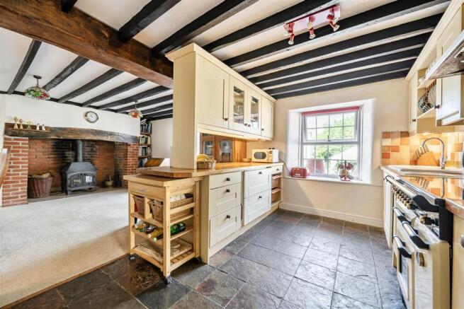 Kitchen/Dining room