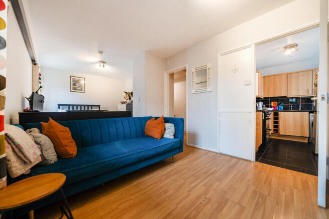 1401228-8-6977674...