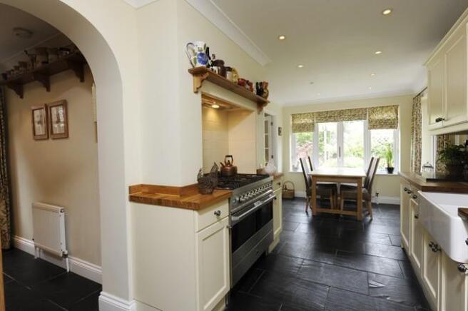 Kitchen4.jpg